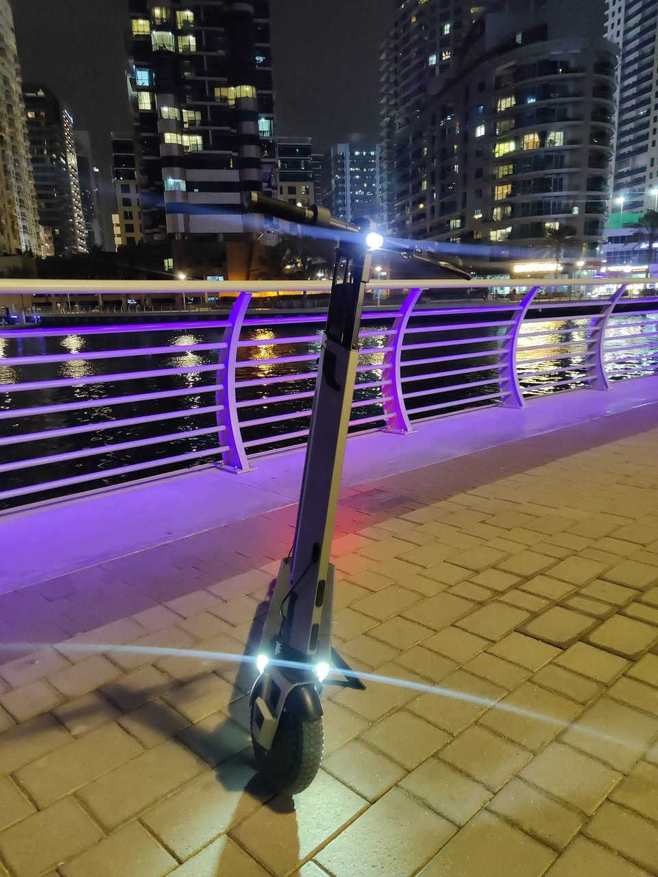 Switch scooter pro Gray color
قطعة الوحيدة بالعراق جبته وياي من دبي .

- بطارية منفصلة تمشيك 60 كيلو بالشحنة الوحدة و عندي بي بطارية اضافية يعني 120Km و وياه شاحنتين وايرلس و شاحنته العادية .

- سرعة 30Km 

- مثبت سرعة 

- السعر 350$ 

- للإسفسار خاص او على رقمي واتساب ***********
