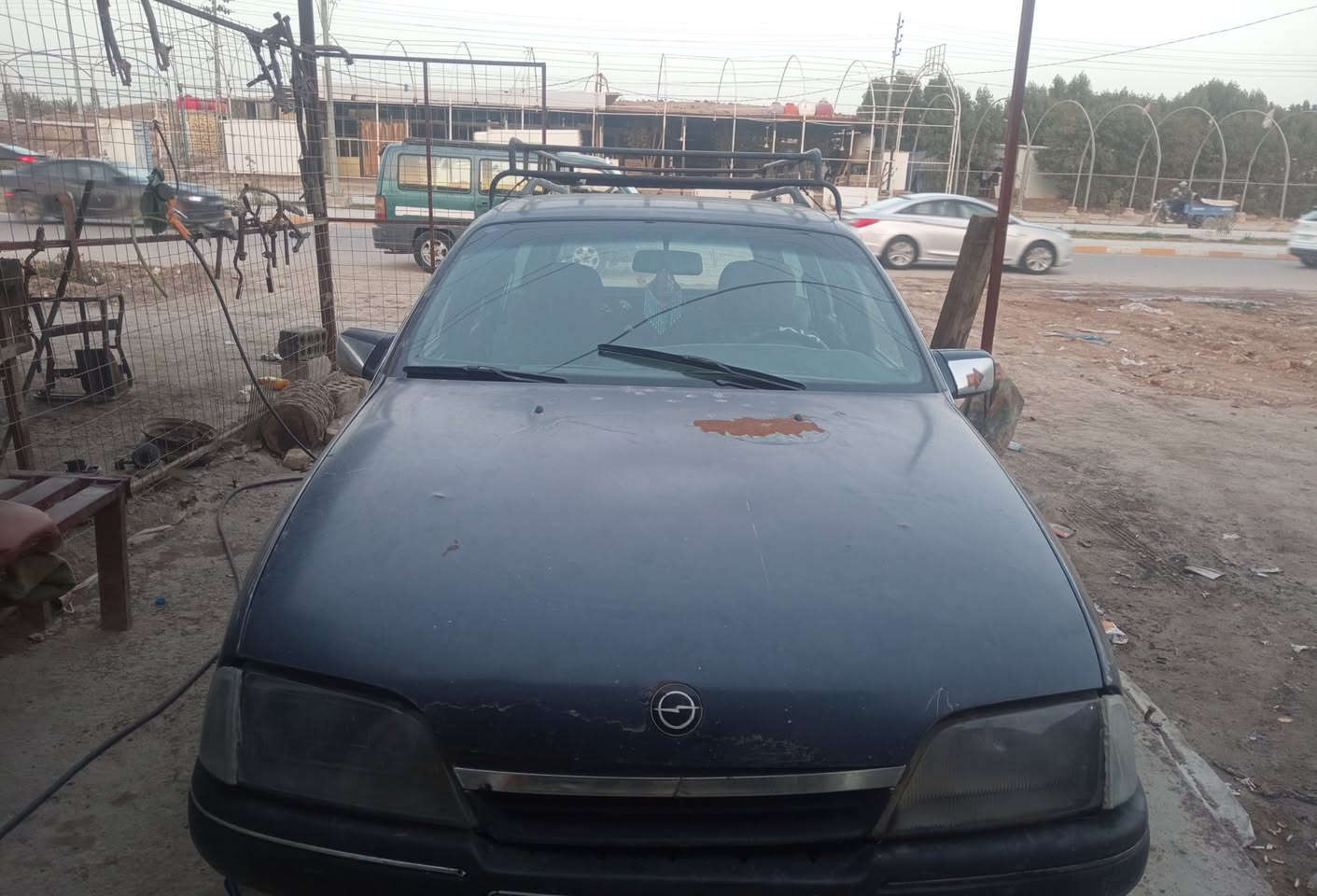 سياره اوبل للبيع مديل 92 رقم بابل انكليزي مالكه يمي مكان السياره في القاسم مكينه وكير وحداديه  خير من الله جدد وكذالك تخم تاير جديد..
السعر 25 ورقه
للاستفسار الاتصال على الرقم 
***********6
