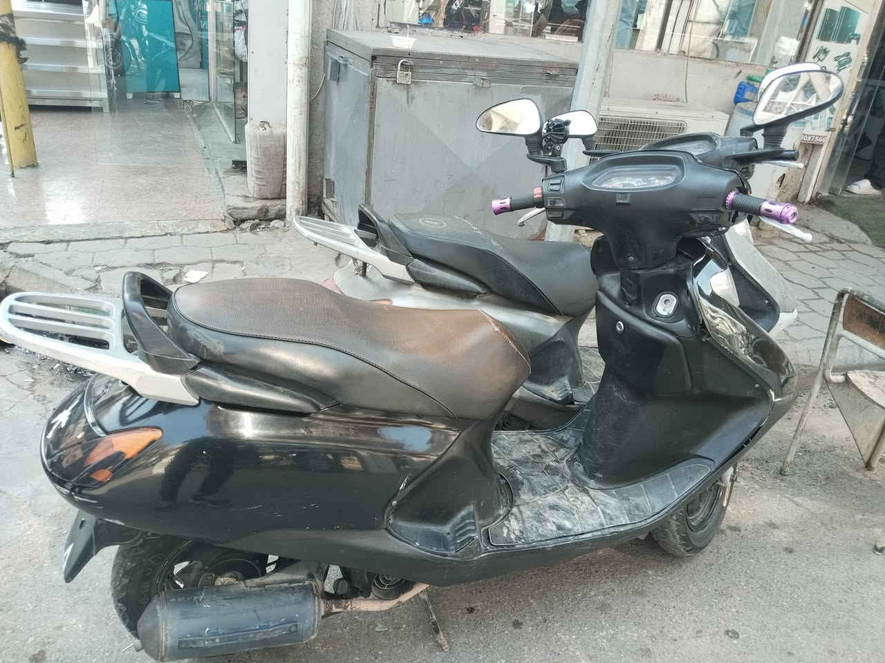 سبيسي ياباني بلادي
مستعجل عالبيع
رحمة لوالديك لاتكسر بالسعر 
خابر وتدلل
***********
