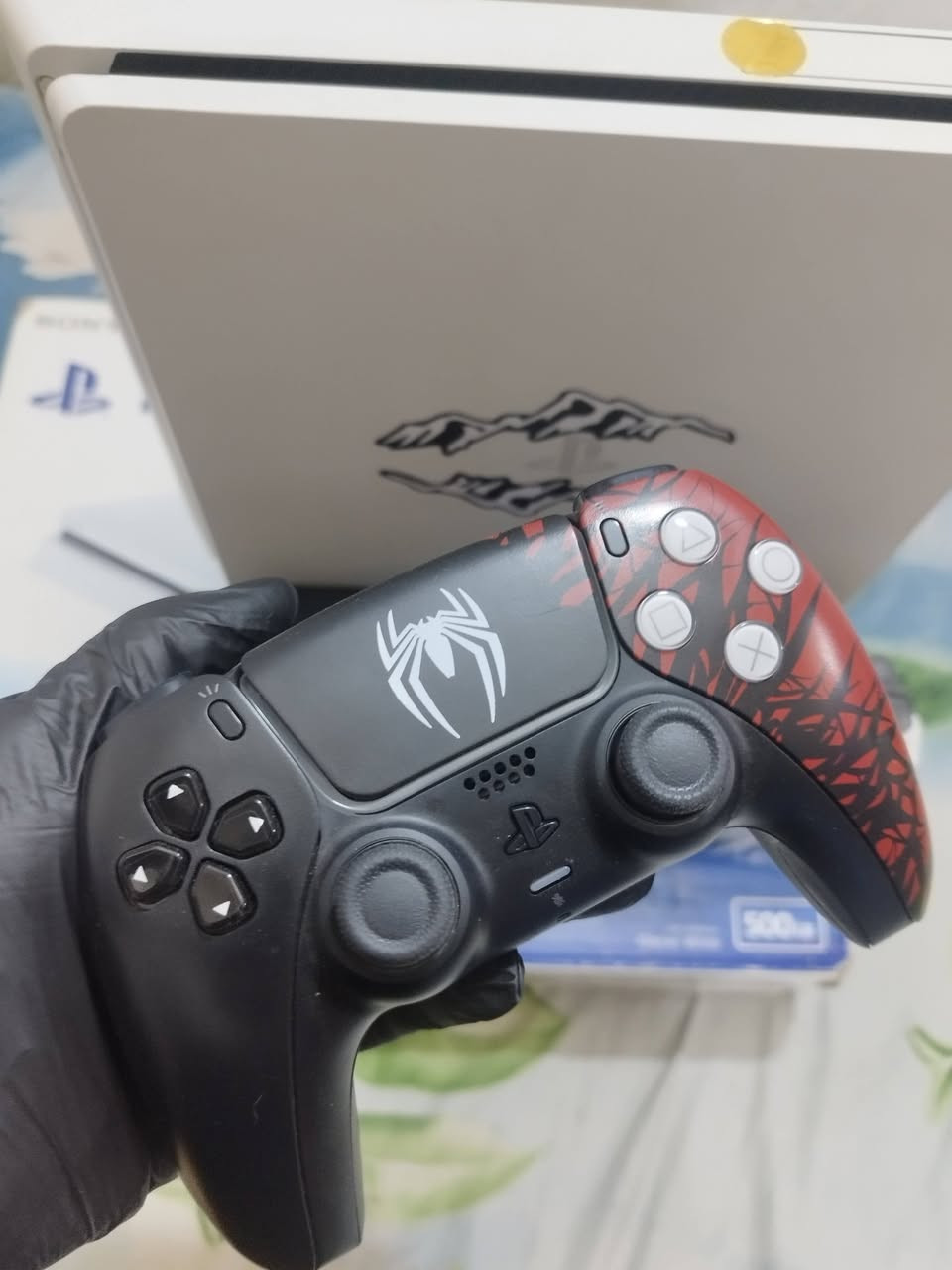 سلام عليكم 👇🏻
بلي 4 للبيع نضافه 100%100 ما مفتوح لك ستيكر جهاز ستعمال قليل  مساحه نص تيره  مهكر نضام 12.52 بي 6 لعبات وتكدر اضيف بعد يدات عدد 3  مع ستان دوبي مثل ما موضح ب صور  نضام تهكير قرص سعر 350 وبي مجال للتواصل *********** واتساب او تريد ادخل خاص ✅
