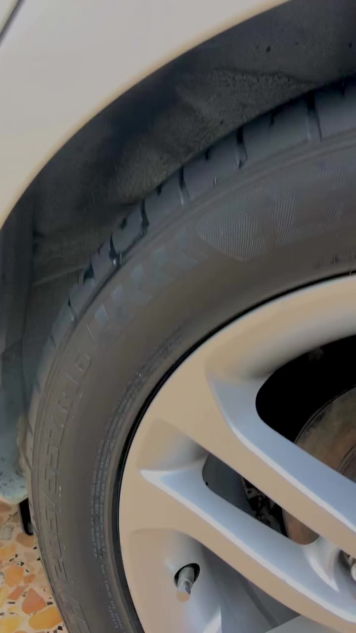 سلام عليكم سيراتو للبيع موديل٢٠١١ وراد امريكي بيها فقط تعميره بل جاملغ الامامي فقط كد شبر والبقيه كفاله ميكينه١٦٠٠ السياره جديده بمعنى الكلمه السعر ١١٥وبيها مجال حك الجيه للاستفسار *********** مامتواجد خاص
