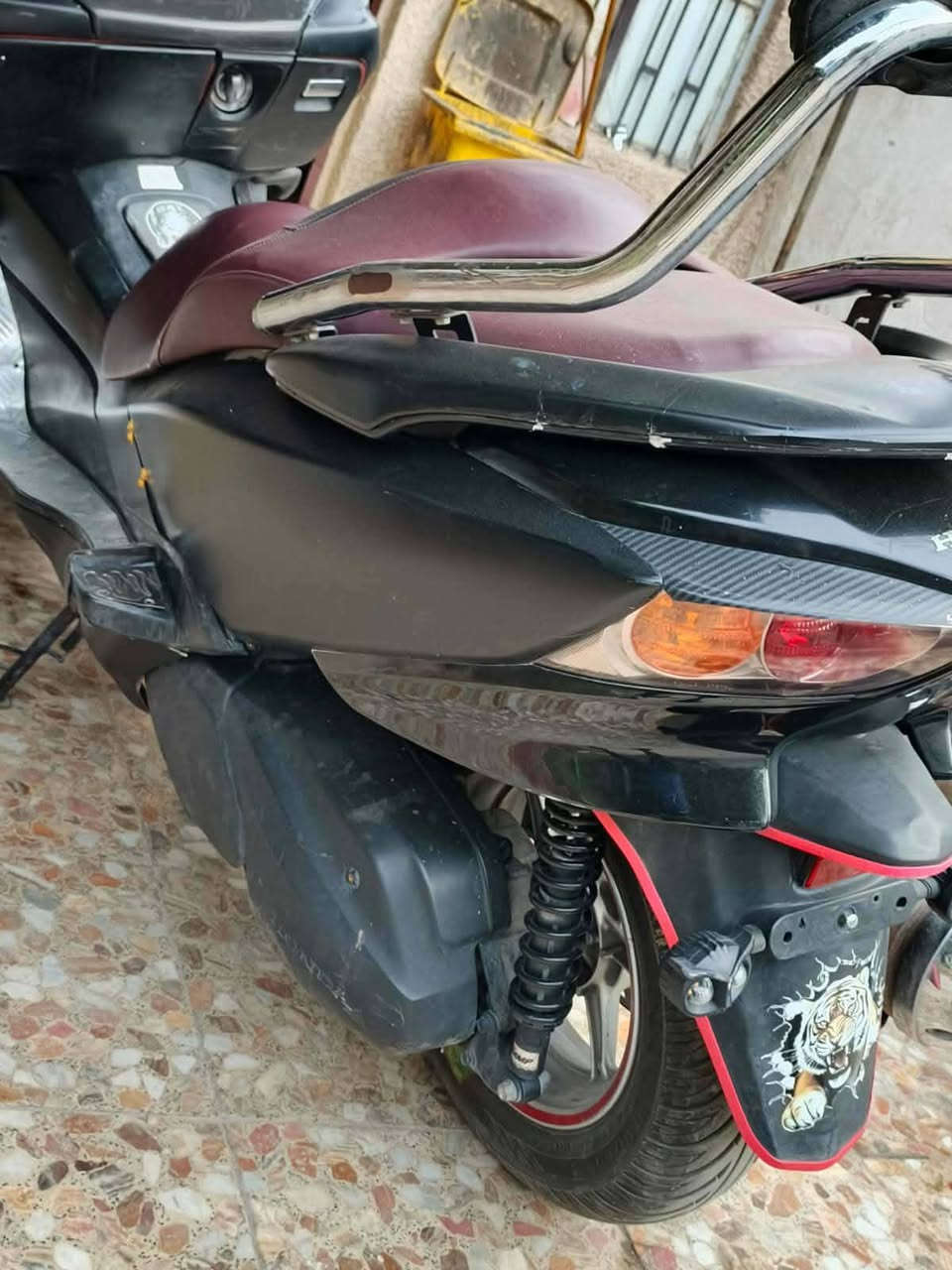 السلام عليكم فورزه 010 عميه بلاد كامله مكمله بدون نواقص السعر مليون وربع بيه مجال للطيبين مكاني بغداد السيديه بيع فقط بدون مراوس ***********
