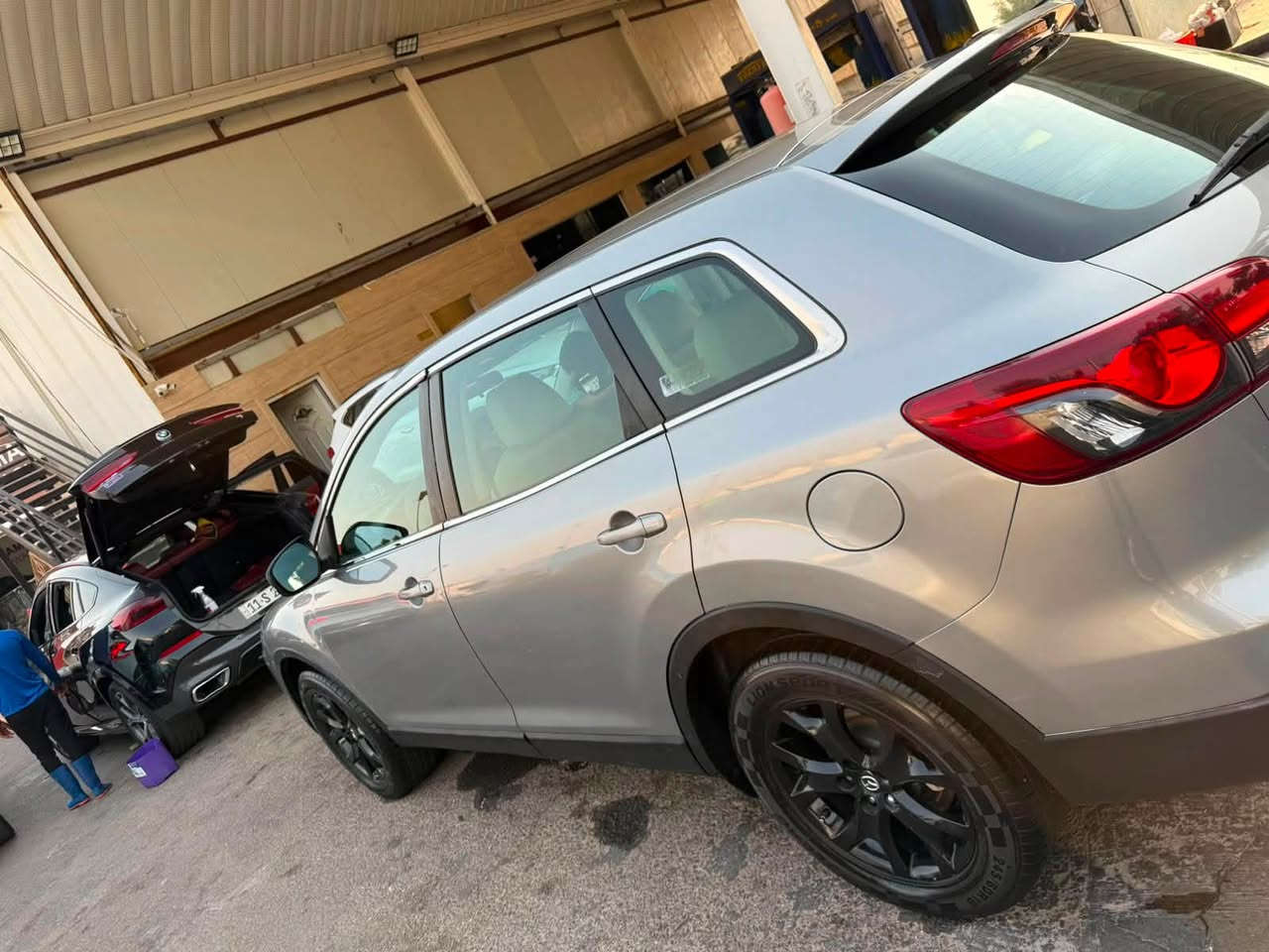 سلام عليكم
مازدا cx9 موديل 2013 حجم المحرك 6 سلندر 3700 سبعة راكب ماشية 170 ألف خليجي وكالة السيارة بيها ضربة فقط راس الجاملغ عكس السايق السعر 105$ ***********
