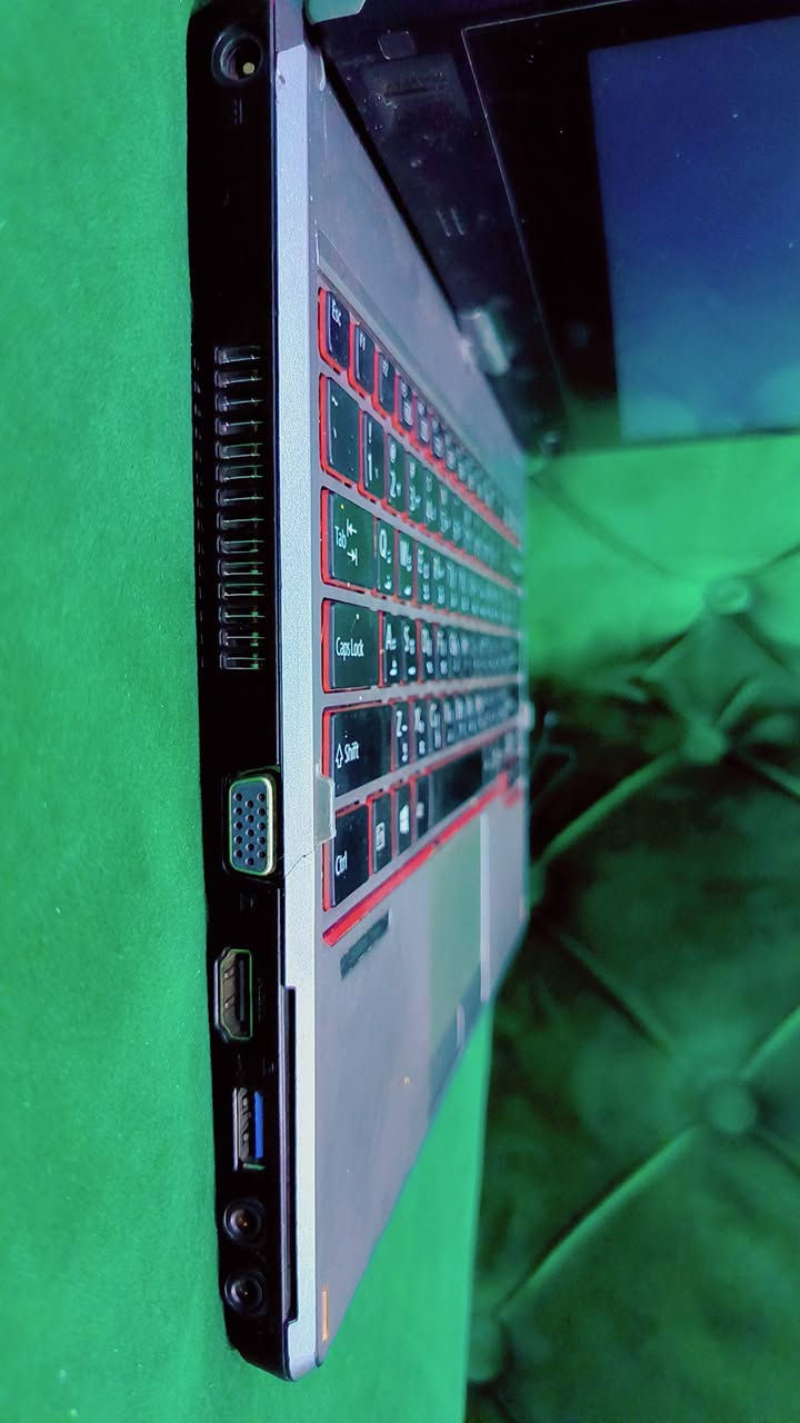 السعر 210 شامل التوصيل
لابتوب فوجستو لمس دوار 360 وقلاب كور اي 5 جيل سادس رام 8 والهارد 256 ssd شاشة حجم 13.5 نظافة 90 %شحن يدون اكثر من ساعة ونص حقيبة مع شاحنة
***********
***********
