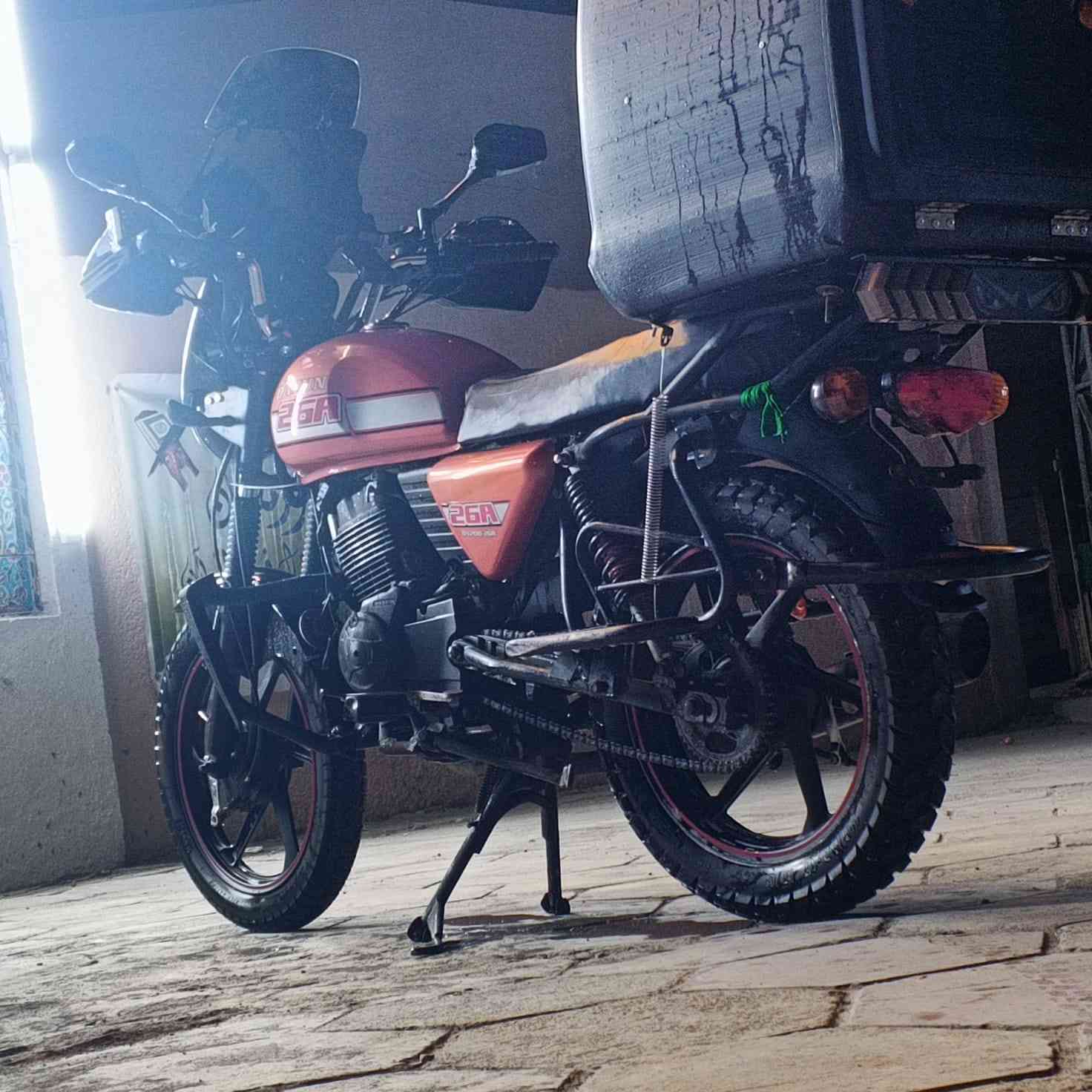 السلام عليكم دايوان نفخ 22 للبيع الدراجه اي نقس مابيه مكفوله من النقص من التاير للتاير الدراجه شلعه معدل مكينه 200cc الاوراق ضاعن مني اكفل سرقه وعشاير ودوله السعر 1150 وبيه مجال للشراي العنوان بغداد البياع ***********
