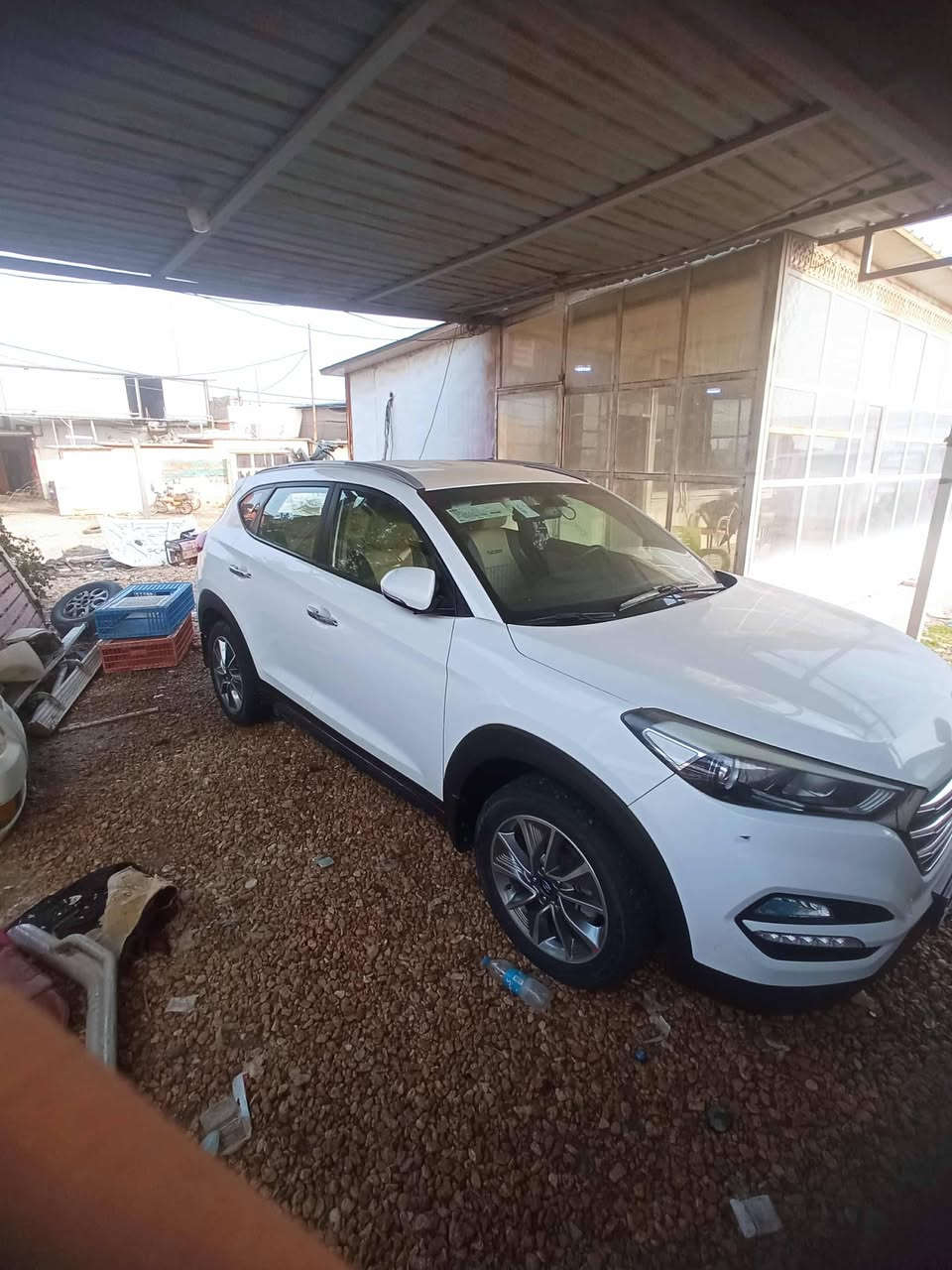 السلام عليكم توسان موديل 2018 سياره مكفولة كفاله عامه  ما عده بارده بصيطه ب الجنطه مكينه 2000  مشايه 142  رقم اربيل بسمي السعر 180 وبيهه  مجال  المكان بابل قضاء القاسم ***********
