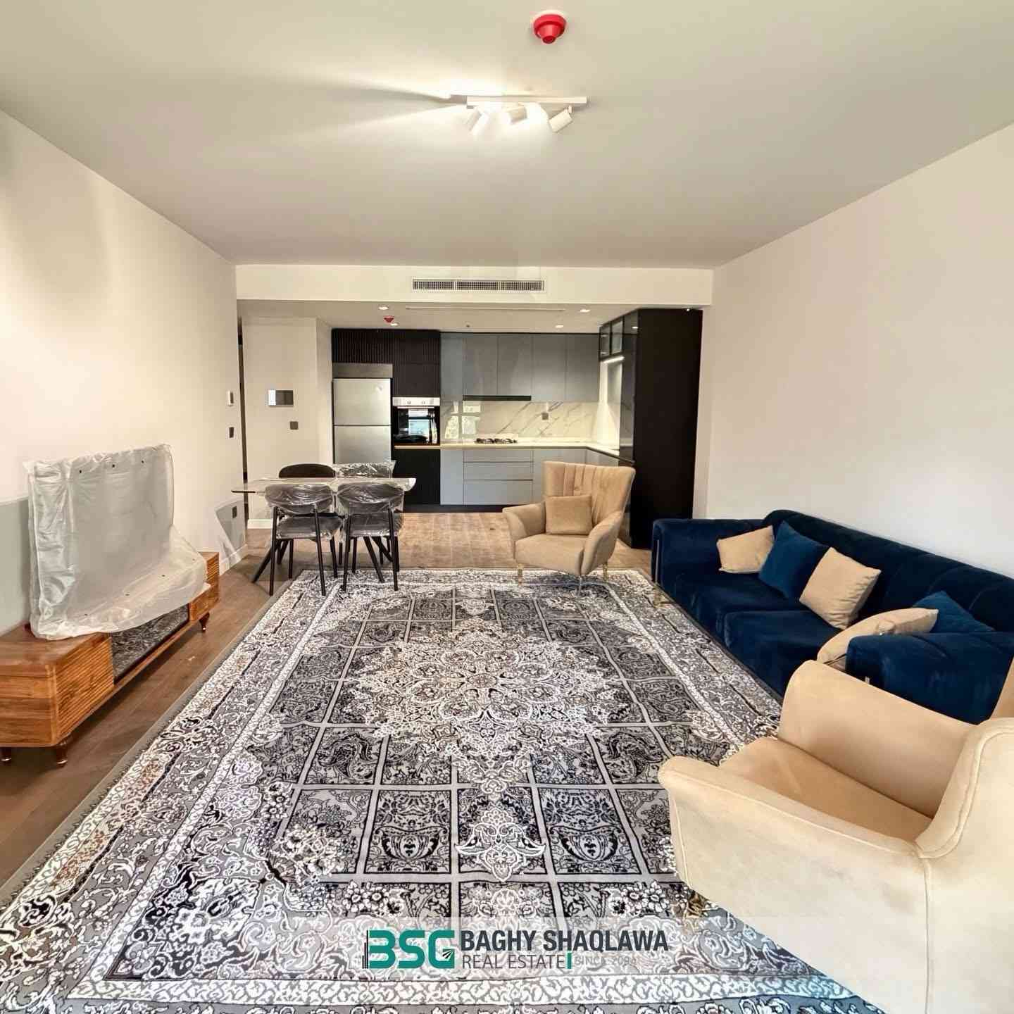 شوقە بۆ کرێ لە پڕۆژەی بۆلیڤارد 
📍 هەولێر - شەقامی 40 مەتری (بۆلیڤارد)

تایبەتمەندییەکان : 
ڕووبەر :97م٢
جۆر : یەک ژووری نووستن (1+1)
‏ ╭━━╯•╰━━╮ ‏ 💎 BSG 💎 ‏ ╰━━╮•╭━━╯

شقة للايجار في مشروع بوليفارد 
📍 أربيل - شارع 40 مترا (بوليفارد) (The Boulevard)

التفاصيل : 
المساحة : 97م٢
النوع : غرفة نوم واحدة (1+1) 

━━
بۆ زانیاری زیاتر : - للمزيد من  المعلومات :
 محمد عبدالله : ***********
 ژیار زرار : ***********

#bsg_avenue_branch
#عقارات #باغی_شقلاوە #BSG #Baghyshaqlawa Erbil Boulevard
