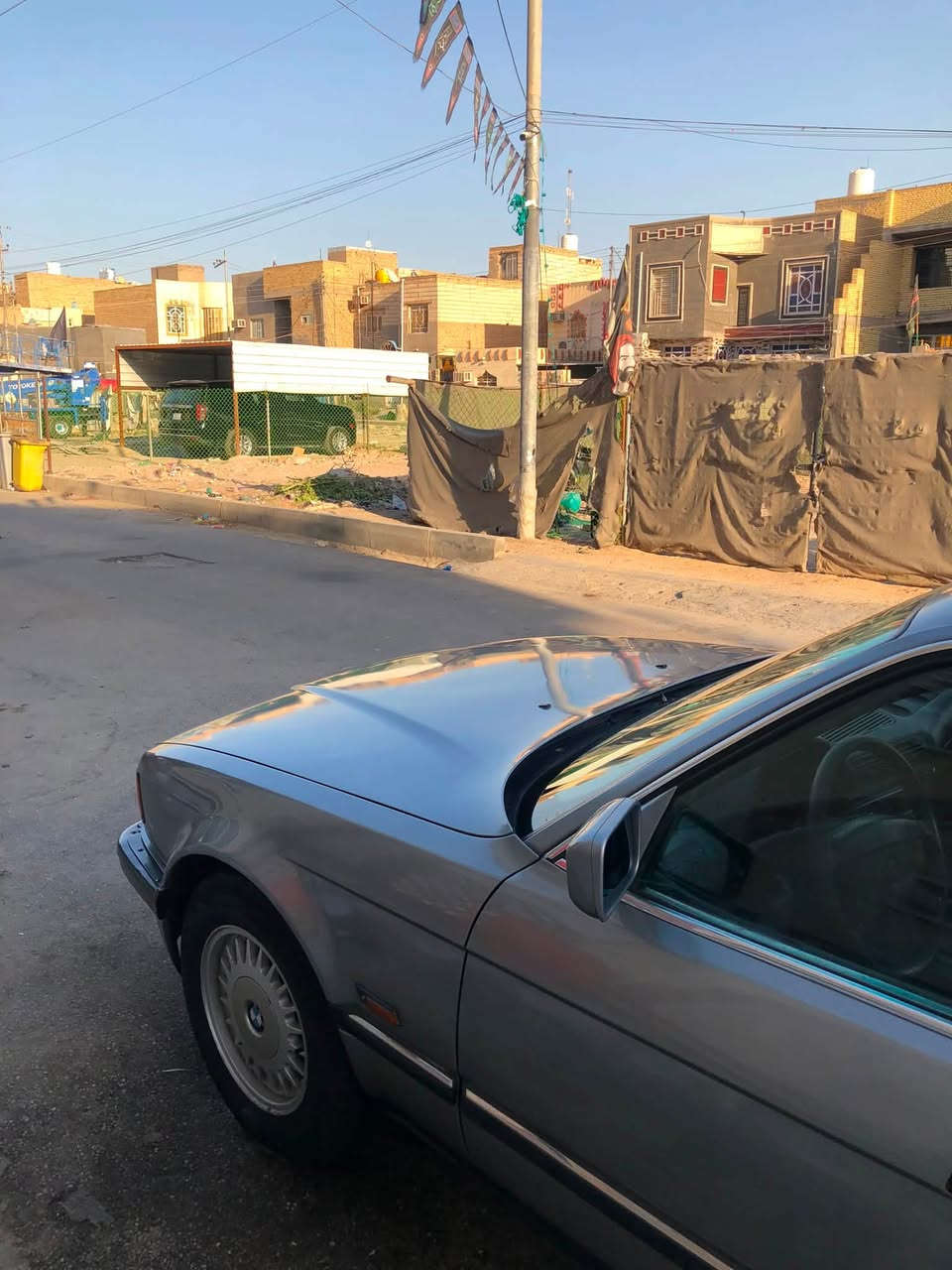 اسلام عليكم بي ام 735i  موديل 1991السياره جاهزه مكينه كير حداديه كهربائيات على بلادي  غرفه توني شادها صاج الملكيه كفاله من الضربه والخياس  مصبوغه عام لجماله فقط 
مداور ثاني يوم المكان الناصريه المركز  السعر 55 وبيها مجال بسيط
***********
