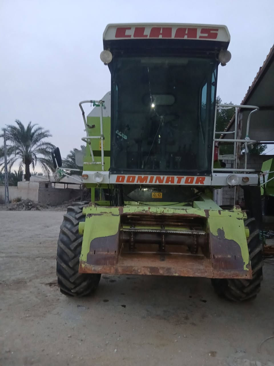 حاصده كلاص للبيع ٢٠٠٢.للأتصال ***********
