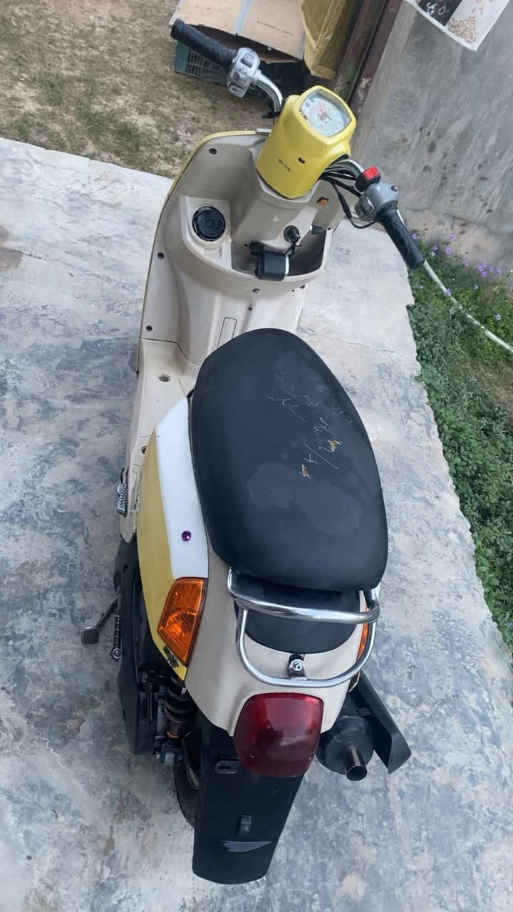 ماكس بوليس كل نقص مابيها داجه كامله ومابيه كل عيب بوشه بلاد 49سعرها 400وبيها مجال ماكني حلولاء ***********
