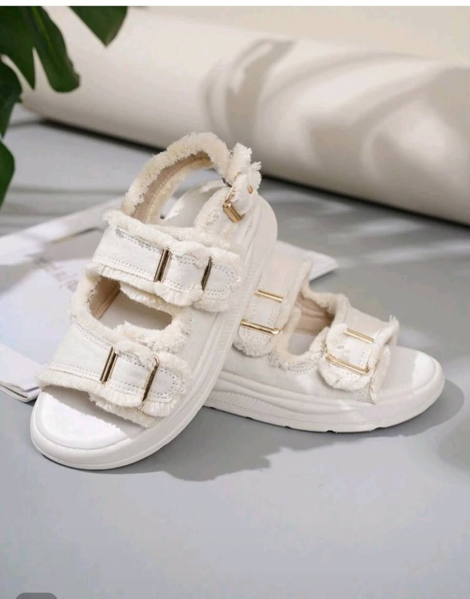 تشكيله جديد من شي ان 
جميع التفاصيل والقياسات داخل الصور
الحجز مباشر أو واتساب ***********
كروب خياطات العراق أم عبوسي حجي اياد السامرائي Bayan Sy احذيه شي ان
