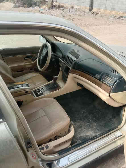 السلام عليكم سياره للبيع مكينه 12vكير جدد كفاله حداديه 90 بل100 تبريد يعني جاهزه السياره طفت  اوماكو اختصاص بلناصريه واني ما اريد اصير حقل تجارب اريد ابيعه عله عطله يعني ابيعك طافيه بس اكفلك المكينه والكير السيارة رقم بغداد انكليزي سنويه لل28  والسعر اتصل اوتدلل موجود فيس او اتصل *********** السياره حالين بلناصريه
