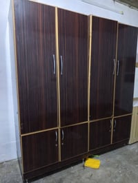 مەعرەزەکە 140قفلی.  میز تەوالیتەکە 50قفلی  مال بارەکەین هەراج فرۆشی دە...