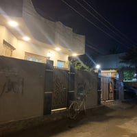 شارع ساده • دار للبيع • بناء حديث