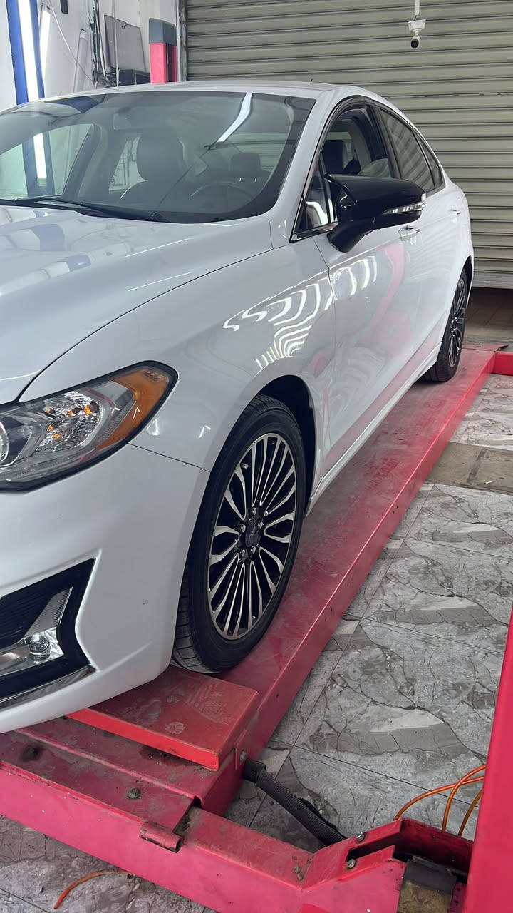 السلام عليكم فورد افيوجن فول مواصفات تي تاي نوم ماعده الفتحه مكفوله بيه بس بارد  قليل وسونار موجود العنوان الفلوجه *********** اشراي يتصل او واساب واني حاضر اسعر ١٣٠ وبيه مجال قليل جاهزه من كلشي محرك كير مكفولات
