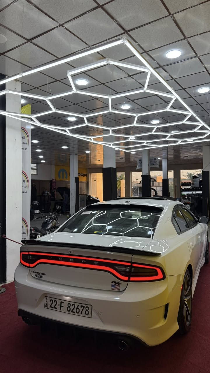 للبيع دودج تشارجر R/T Max موديل 2022
🔹 محرك HEMI 5.7L V8
🔹 ممشى 14,300 كم فقط
🔹 لون أبيض
🔹 داخلية جلد أسود مع أحمر (كشنات حضن)
🔹 رقم أربيل
🔹 خليجي شركة هارلم
🔹 كفالة عامة

المواصفات:
✅ نسخة RT Max فول مواصفات
✅ فتحة سقف
✅ تشغيل بصمة ودخول ذكي
✅ ريموت ستارت
✅ المقاعد الامامية كهربائية
✅ تبريد وتدفئة للمقاعد الأمامية
✅ تدفئة للمقاعد الخلفية
✅ تدفئة للمقود
✅ شاشة Uconnect كبيرة
✅ كاميرا خلفية
✅ حساسات خلفية
✅ مراقبة النقطة العمياء
✅ نظام صوت Alpine
✅ رنكات وكالة أصلية RT
✅ داخلية جلد فاخرة أسود وأحمر
✅ كزوزست دبات سود SRT (بلادي من الشركة) بصوت رياضي مميز

🔹 السيارة خليجية من شركة هارلم.
🔹 مكفولة من الحادث والصبغ والشخوط.
🔹 ممشى قليل جداً وحالتها ممتازة.
🔹 المواصفات فوول ما عدا الرادار الأمامي .

السيارة نظيفة جداً، وجاهزة لأي فحص.

📞 للاستفسار مراسلة الخاص أو الاتصال
***********

