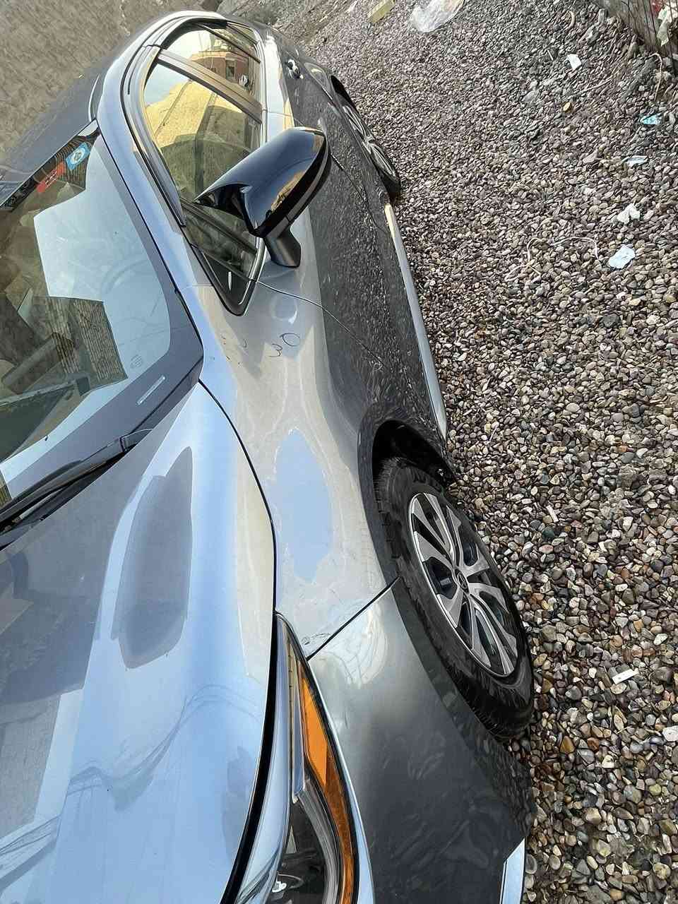 كورلا هايبرد 2022 وارد امريكي  
ماشيه 49 الف 
رقم بغداد 
حادثه تبديل بنيد ودعاميه فقط 
مواصله لاشاصي ولا فيوزات ولاكلشي فقط البنيد ودعاميه 
وبدنه البلوجكتر موجود سونر وصورت الحادث 
سياره جهازه من كلشي 
مكاني بغداد الثعالبه 
***********
