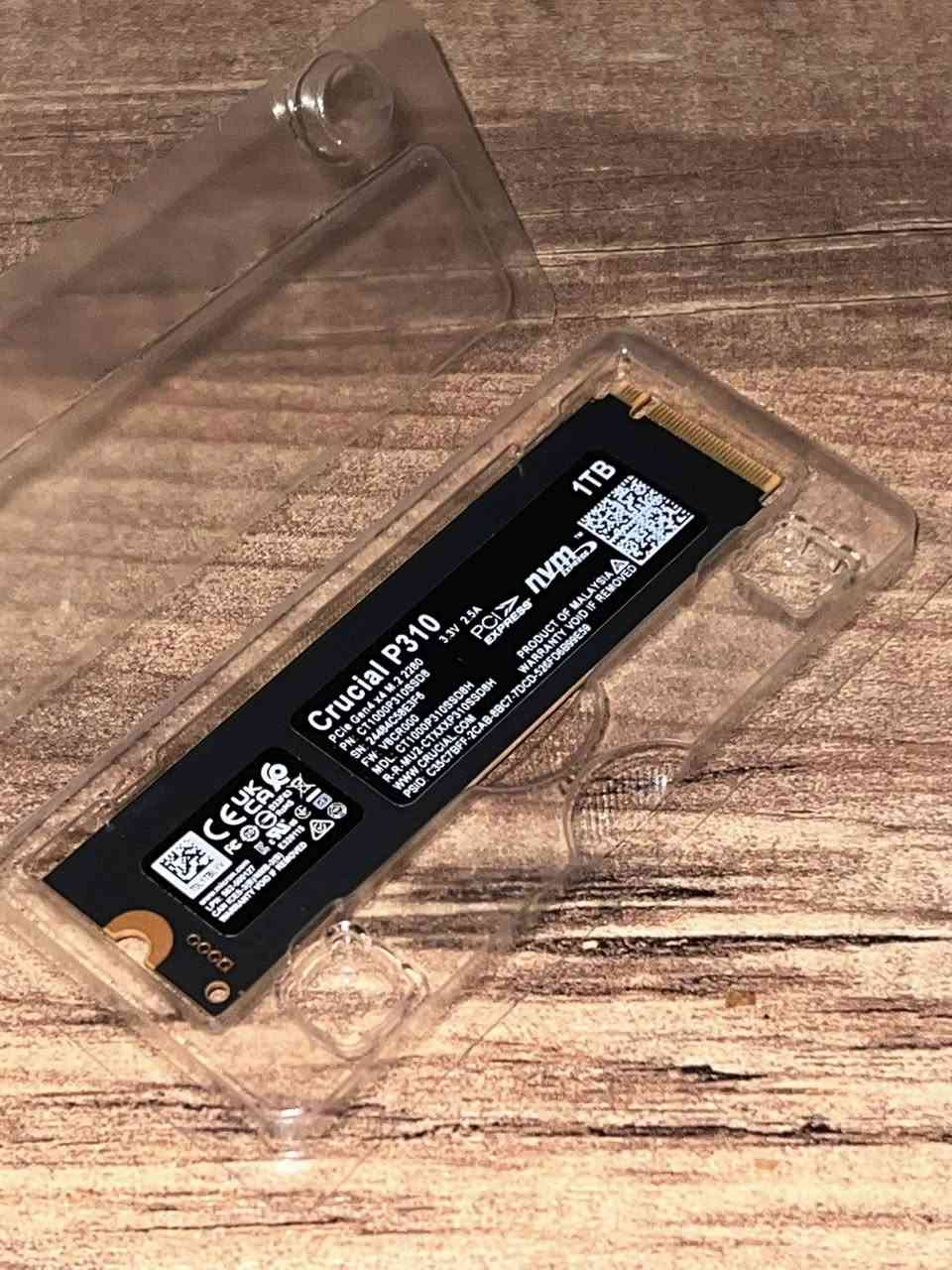 هارد ماركة crucial حجم 1TB سرعة ٧١٠٠
جديد لوك سعر ب ١٦٥ الف مع التوصيل 
*********** واتساب ✅
