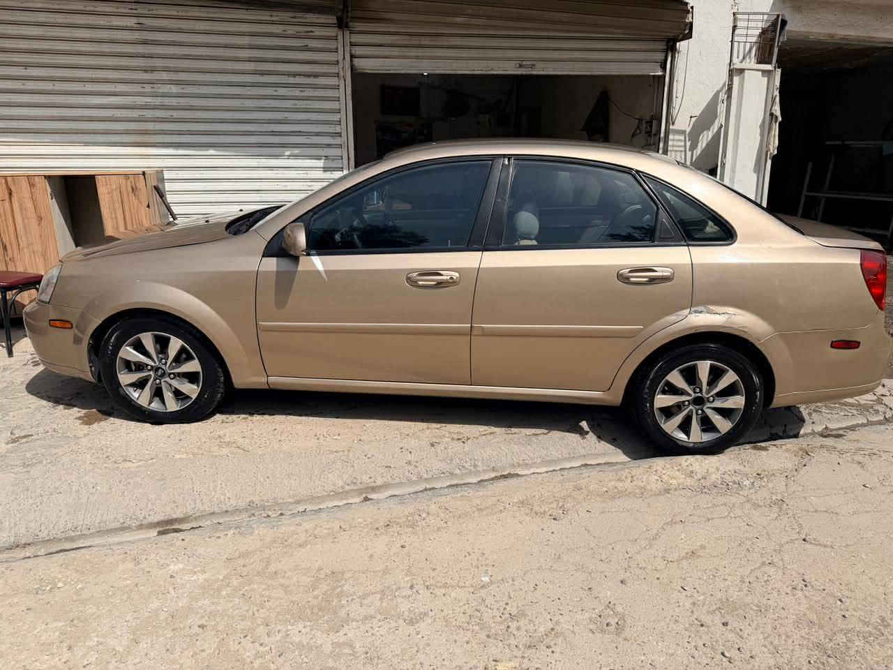 سلام عليكم للبيع سوزوكي موديل 2004مكينه تبريد صدر سياره نضيفه بيهه طخات موضحه بلصور رقم بغداد انكليزي مكانهه بغداد اليرموك السعر 60وبيهه مجال***********واتس ***********
