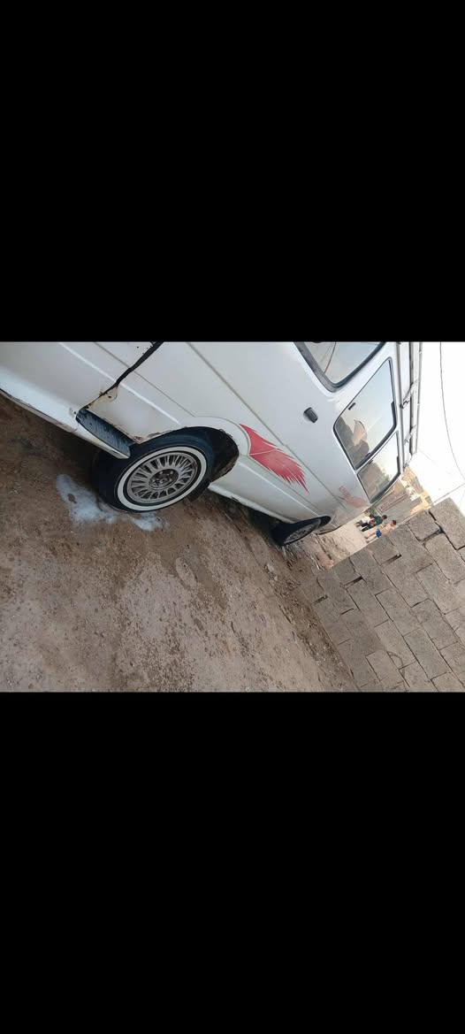 السلام عليكم 
موديل 2015 تحويل ثاني يوم 
كير ومكينه وصبغ دوشمه جديدة
مصفرة هيئة وغرامات 
المكان النجف الاشرف /ابو صخير 
السعر 72 وبيهة مجال للشراي 
***********
