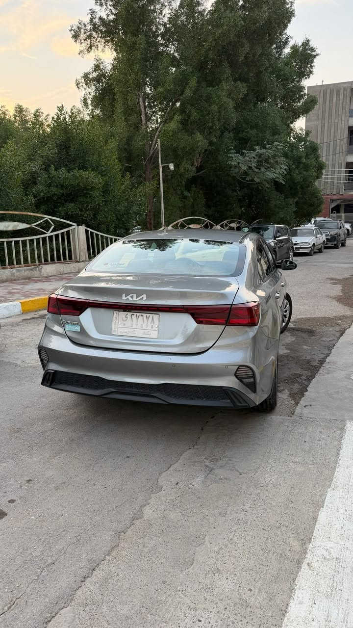 السلام عليكم للبيع
كيا سيراتو 2023 خليجي كفاله عامة 
ماشية 30 الف حقيقي على ايدي من الشركة 
السعر 16.200$ 
***********
مكان السياره بغداد الكرخ
