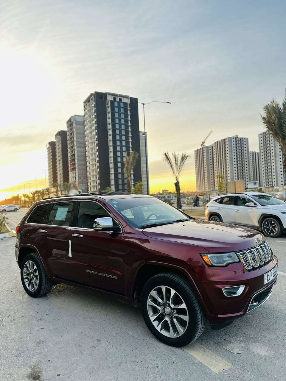 الـسلام عـليـكم ….
جـيب كراند شيـروكـي  2017
وارد امـريـكي كليـن!!!
بدون صبغ حتى الدعاميات !
الموصفات فتحت سقف بنراما 
شفتات بل سترين 
كشنات تدفئة وتبريد 
كشنات خزن ميموروي 
سترين كهرباء 
دمام صوت 
لايت دوار 
كراسي كهرباء 
شاشه جبيره 
رادار خلفي والوقوف عند القروب من الشيء
قطعتين تبريد
جنطة كهـرباء 
مكينه 3600 
ماشيه 130mi
السعر 230$ وبيهــا مجـال شي بسـيـط 
مكاني بغداد :حي الجهـاد
***********
