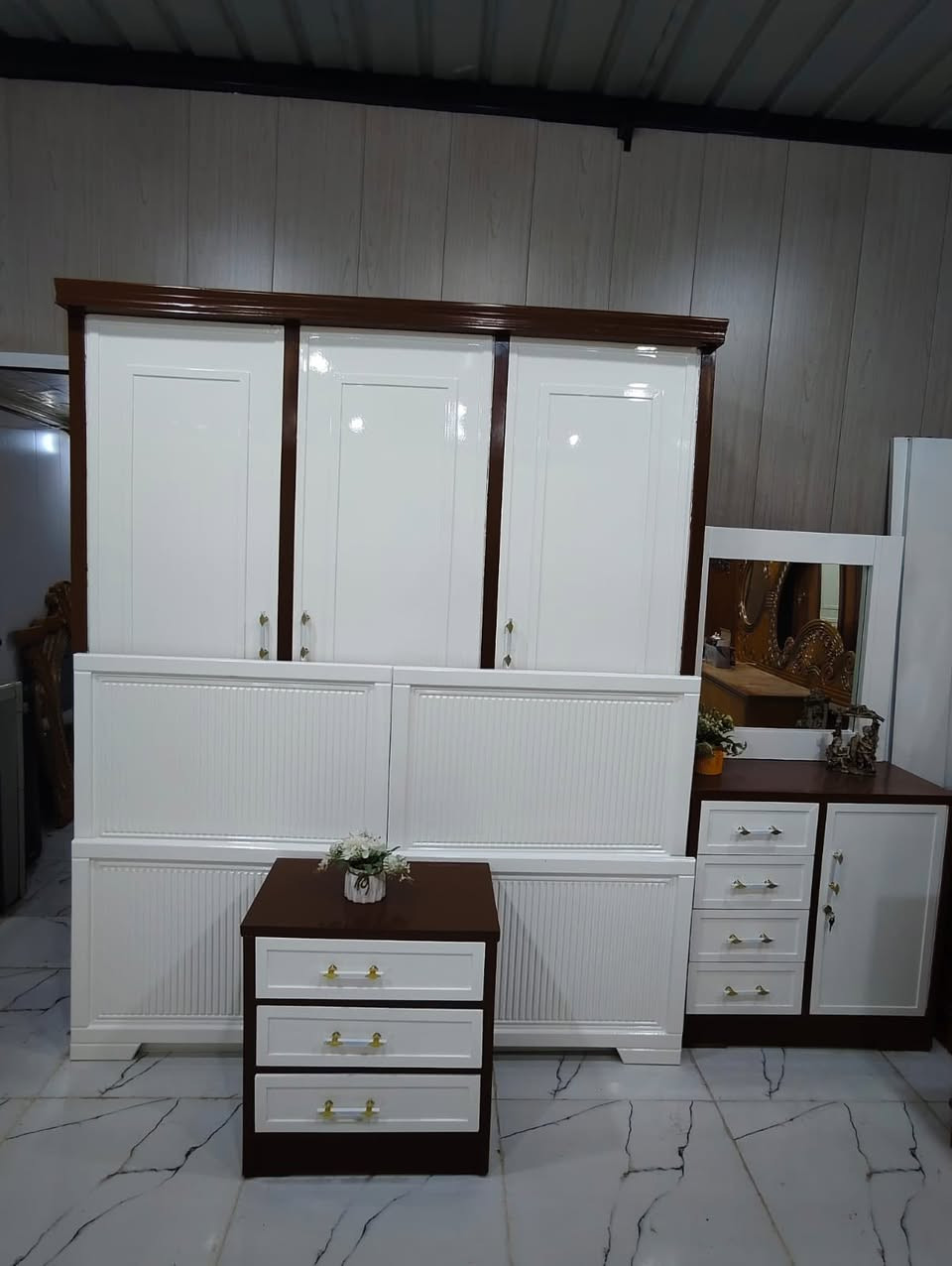 غرفه صاج عراقي جديد ابيض صبغ حراري السعر 750 الف شد ونقل داخل بغداد مجاني محافظات كروه ***********
