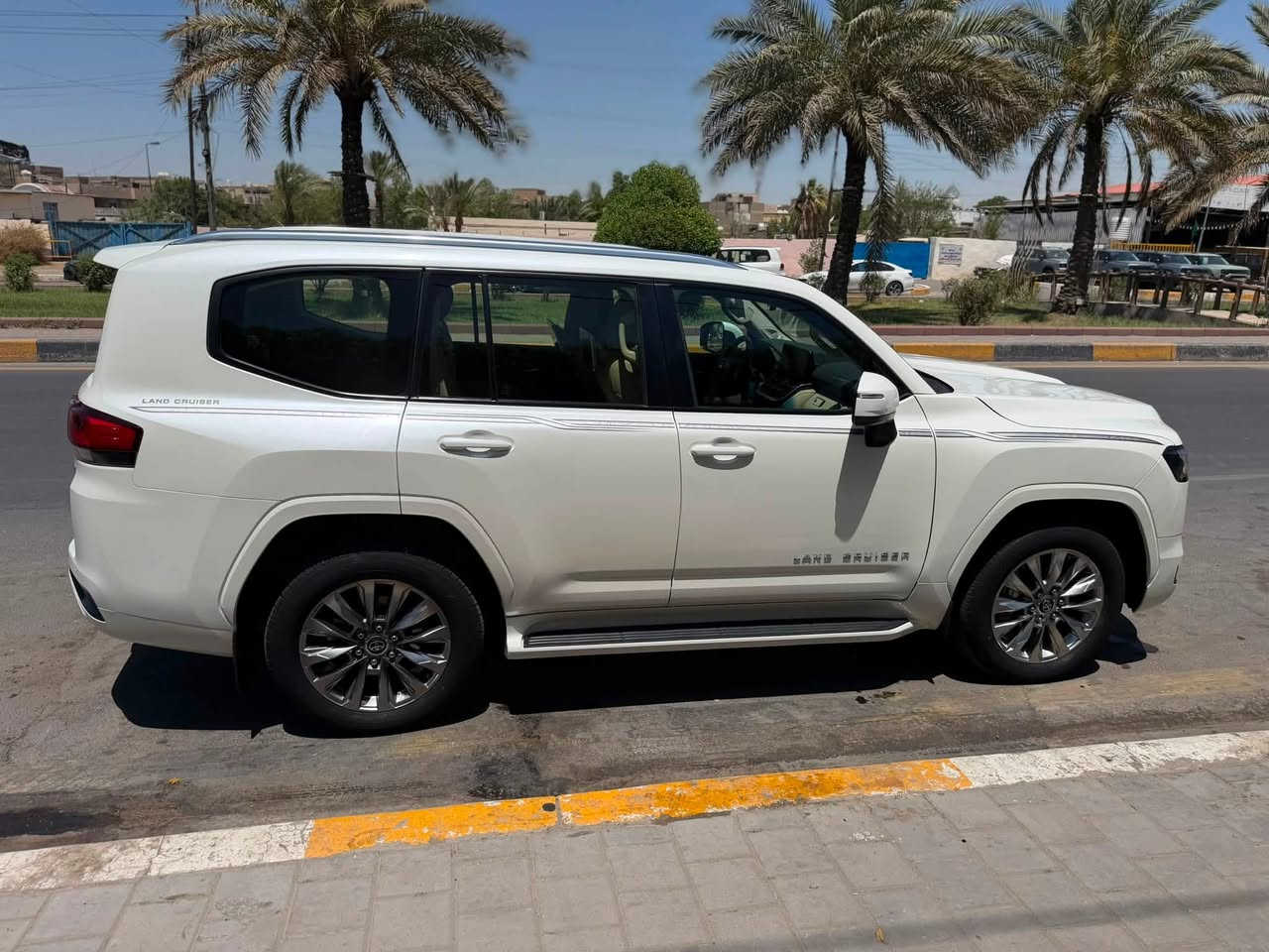 لاندكروز 2023 (Gxr) twin turbo  ضمان ساز
السياره توين تيربو
ضمان ساز تويوتا العراق 
ماشيه ٣٣ الف بعدها زيرووو
رقم بغداد باسمي
وهذا رقمي ***********
فول مواصفات
كشن تبريد  
3 شاشات تطبيق
جنطه كهرباء 
٨ ايرباك 
جلد وكشنات كهرباء
شاشه كبيره مال vx
سماعات jbl
محرك 3500 توين تيربو
السياره جديده جدا مكفوله من الصبغ والبارد وكلشي وكل غراضها وملحقاتها بالجيس وبعدها ارضياتها ممطبوكه عليها
السعر ٦٥٧
للاتصال ***********

