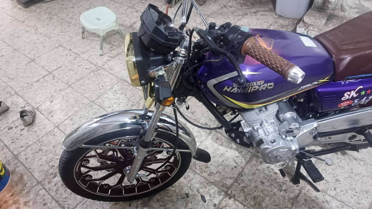 السلام عليكم اخوتي دراجه سيفان اوراق سكنر للبيع مكاني نجف حي الانصار دراجه جاهزه رقمي *********** السعر 750 وبيه مجال مديل 25
