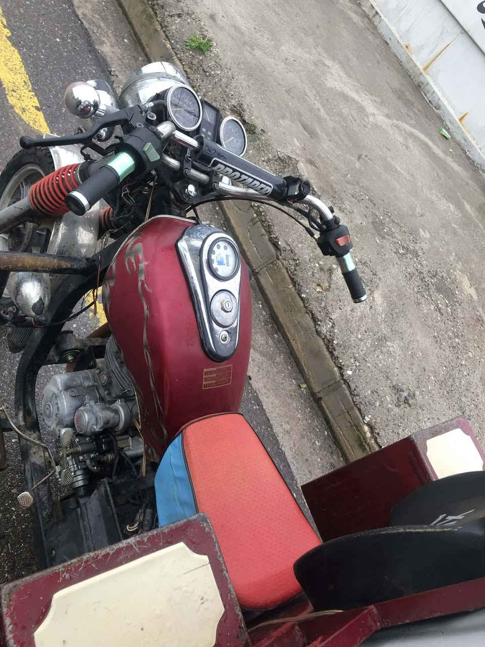 ستوته للبيع موديل 2020 جاهزه من كل شيء ويرمينيه شرط مضروب وباج مو مال شركه السعر 1,300,000 بيها مجال حيل قليل
ستوته مال شغل *********** التواصل فقد على الواتساب او على الخاص
