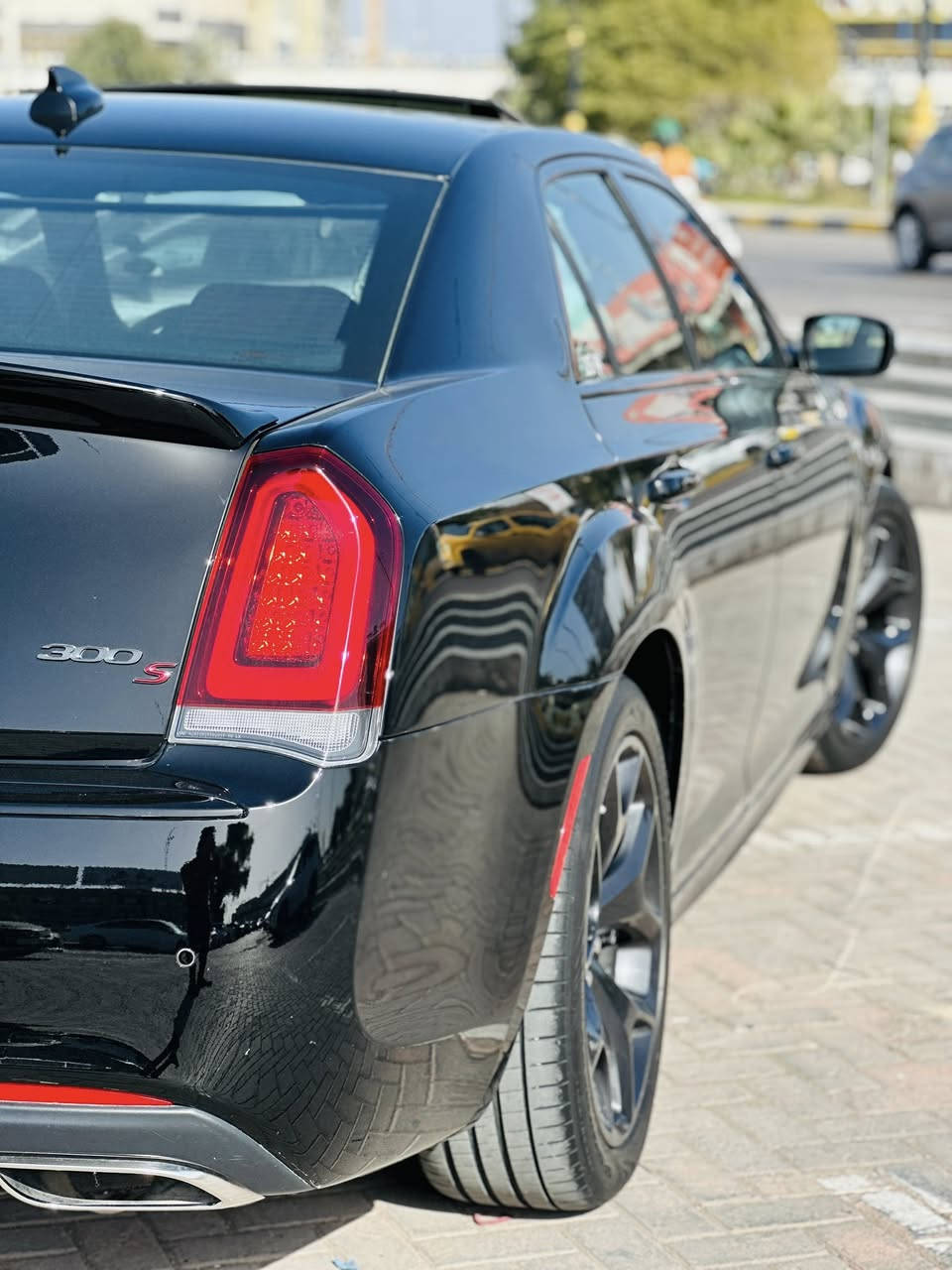 كلايسلر اوباما موديل 2021
فول فول مواصفات لون أسود 
سياره مغلفه ppf
ماشيه 37حاليا سياره جديده حيل
🟩 السعر335$) وبيها مجال 

 كندي كلين 
مكفوله كفاله عامه 
مواصفات فول للأخير 
حساسات رادارات داخل أحمر
شاشة كبيرة لمس كاميرا حاسة رادارات كشن جلد كشن كاراباي بصمة تشغيل عن بعد محرك 6 سلندر
بانورما تحكمات ستيرن بلتوس اوكس
 كار بلي أوتو بارك أوتو ستوب داتاشو للتحذيرات خزن ميموري 
 تبيرد مركزي تحديد سرعة 
محرك كير واير بشرط مامفتوح 
سيارة حيل نظيفة كلشي عل بلاد جديد 
رقم شمالي سليمانيه سنوية هزة كلشي جديد مدفوع لـ
 السنوية بشرط تحويل وغرامـة
سيارة مابيـها دينار مصرف كامل من كل نواحي
استفسار ***********
