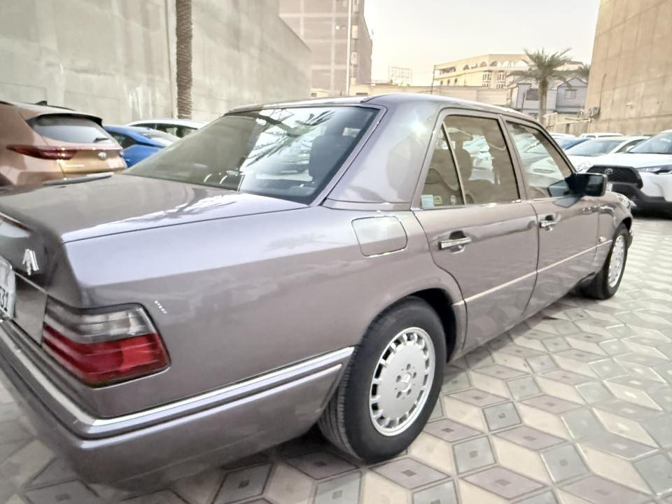 السلام عليكم مارسيدس بيبي 1991 فول مواصفات جاهزه  
كير مكينه بلاد صبغ عام للجماليه بدون ضربه / سنوية للـ28  هزه جديده مكاني بغداد السعر 85 $ وبيها مجال
مراسله واتس او اتصال ***********
أعيد المنشور  بسبب الوعود ال.... مع احترامي @إشارة @الجميع
