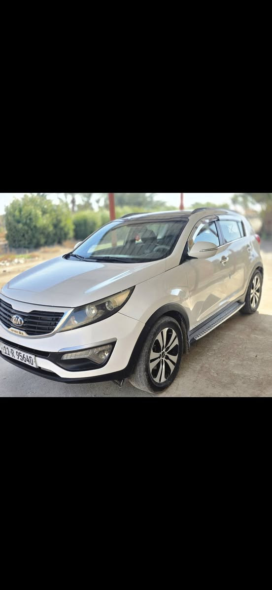 سبورتج2014خليجي رقم بغداد بسمي السيارة كفالة عاااامة 
محرك2000دوش ماشية89الف حقيقي  كير مكينة بلاديات
فول موصفات واحد ع واحد(( السعر 132قفل)) رجائن لا تعاملني لين ما تلكة بهيج سعر بس اني محتاج فلوس 
مكان سيارة بغداد
اي ستفسار ***********
