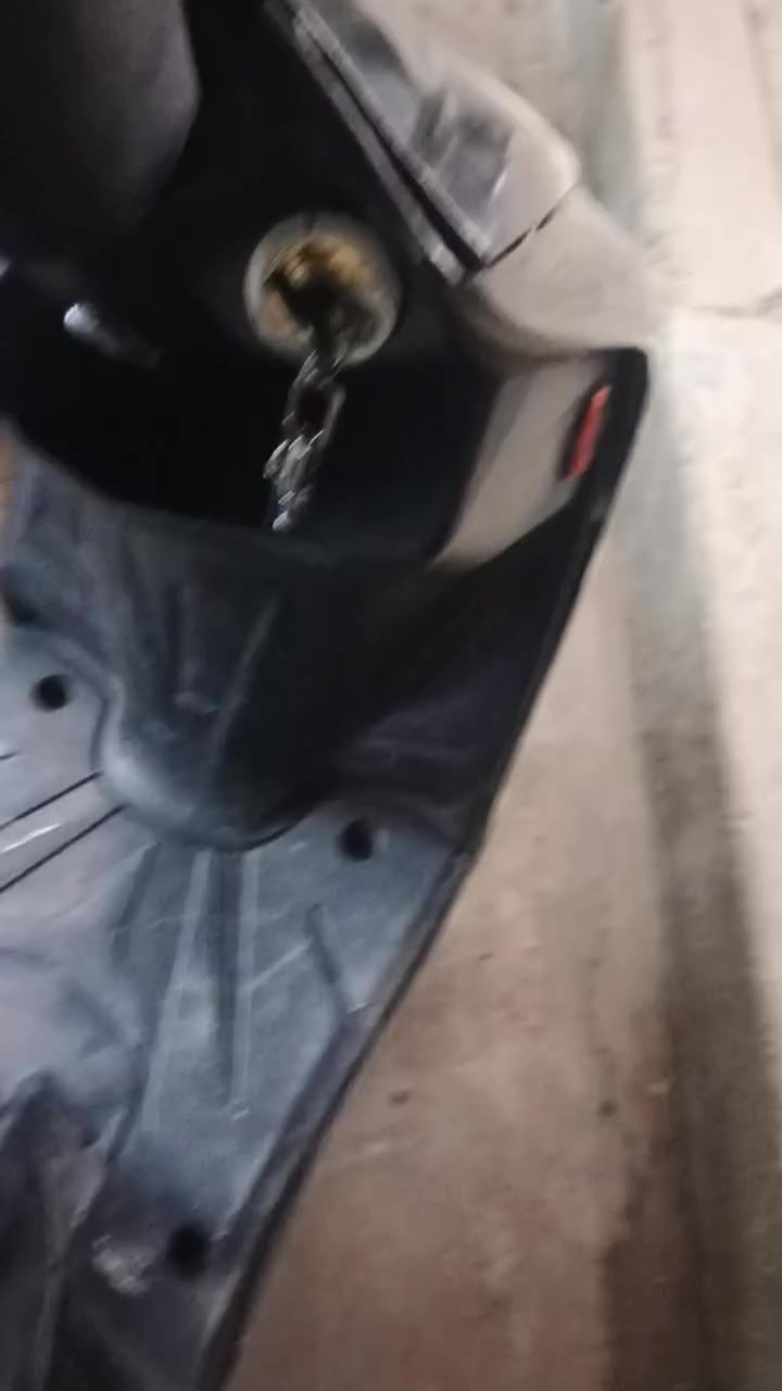 سلام عليكم  دراجه سكنس لد دراجه اخت الرنبه دراجه صالهه شهرين من نازله من الرنبه تراجه تخبل شلعه ومعدل ودراجه كفاله عامه سعرهه خاص تواصل  ***********
