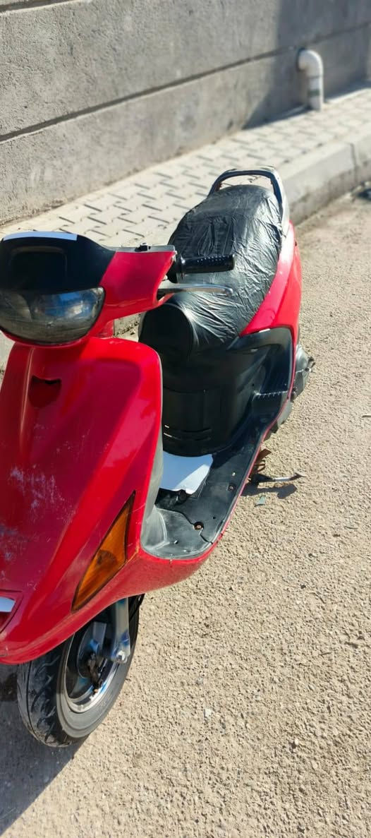 دراجة فراشه مامفتوحه  كله شقاله  بكاني بصره 5 ميل ي ستفسار الاتصال عله رقم ***********
