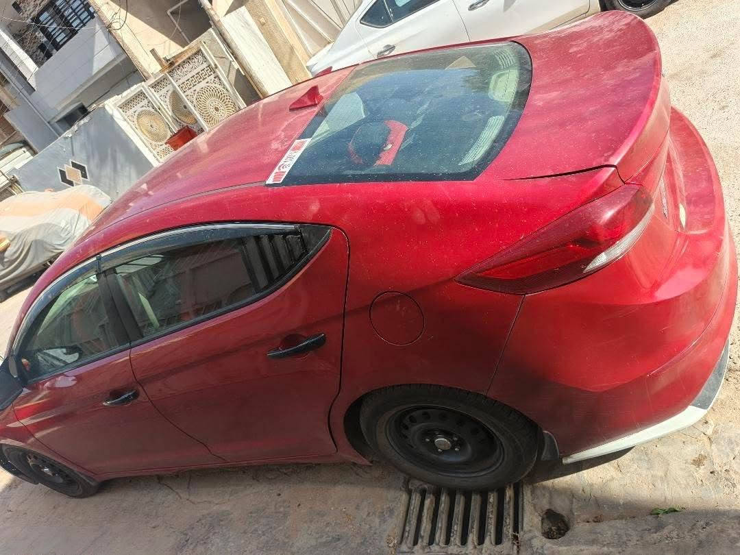 السلام عليكم
 النترا  ٢٠١٧
بدون صبغ وتبديل ومعجون
محرك وكير وشاصي مكفولات
الصور كدامك
 السعر 105 وبيها مجال..
رقم صاحب سياره ***********
