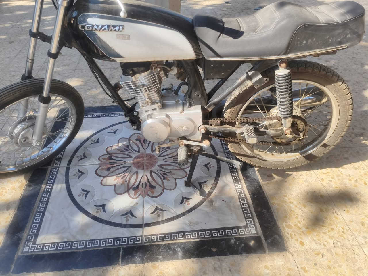 سلام عليكم دراجه للبيع دراجه كلك سعر 550وبيه مجال لطيبين دراجه نضيفه وحلوه شقاله وجاهز


**إذا كنت صاحب هذا الإعلان وتريد حذفه لأي سبب، رجاءا أرسل رسالة إلى الدعم الفني**