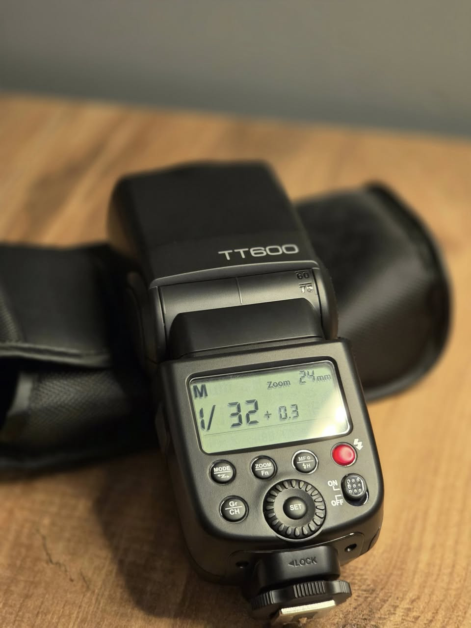 Godox tt600
احسن الفلاشات الmanual 🔥🔥
جديد ممستعمل
يشتغل على كل الماركات
(نيكون، سوني، كانون، فوجي….)
السعر ٧٠


**إذا كنت صاحب هذا الإعلان وتريد حذفه لأي سبب، رجاءا أرسل رسالة إلى الدعم الفني**