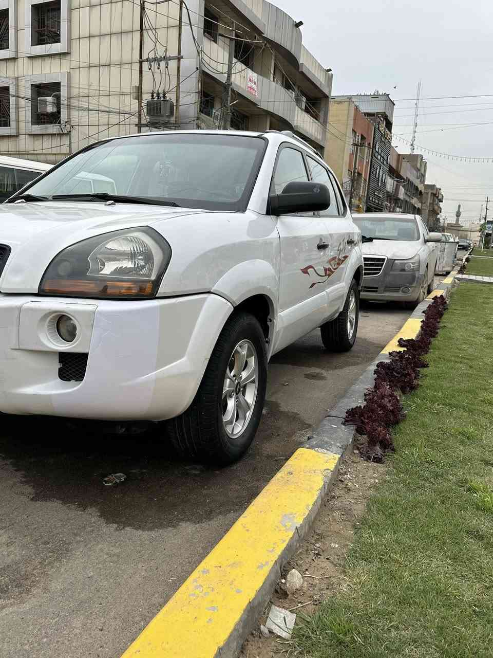 توسان خليجيه موديل2010 فول مواصفات فتحه سقف محرك2000 ماشيه170 ابي اس جامه خلفيه منفصل كير مكينه حداده تبريد تخم تاير كله جديد بيه البنيد مبدل نفس الون وصبغ ربع الجامغ الايمن فقط بدون دواخل بدون ايرباك السعر 115 وبيه مجال مكاني البلديات باسمي السياره هزه رقم كله جديد والاستفسار اتصال على ***********
