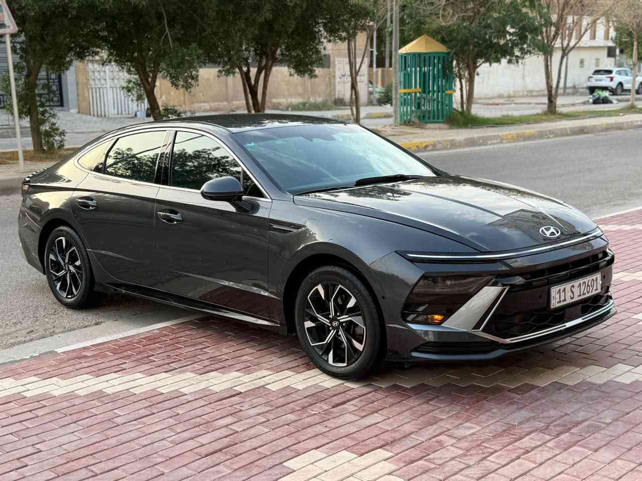 للبيع سوناتا موديل 25 وارد امريكي حادثهة ربع دعاميه وجاملغ امامي جهة السايق ارباك ستيرن مكينه 2500 🚀 رقم بغداد بسمي تحويل مباشر  مواصفات بصمه تشغيل عن بعد كير تعليك لمس اوتو هولد انضمه قياده متعدده كشنات تدفئه داخل قرميدي سياقه اليه تحديد مسار رادارات اماميه وجانبيه درايف مود شفتات ستيرن السياره حيد جديده وبجم كبس مملعوب بي برغي كله علئ وضع الشركه للاستفسار *********** السعر 184$ وبيهة مجال مكان السياره كربلاء،
