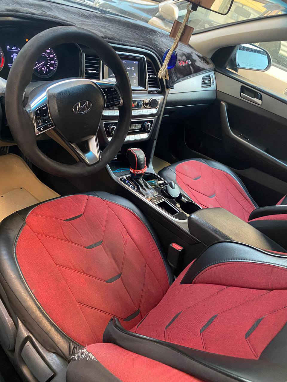 سلام عليكم 
سوناتا مديل 2018 رقم بغداد نكليزي 
ماشيه 135 الف 
بيها صبغ بنيد وجاملغ خلفي نصه  وباب خلفي ملاون 
سعر 130$ نص فول 
عنوان بغداد بلديات رقم الهاتف ***********
