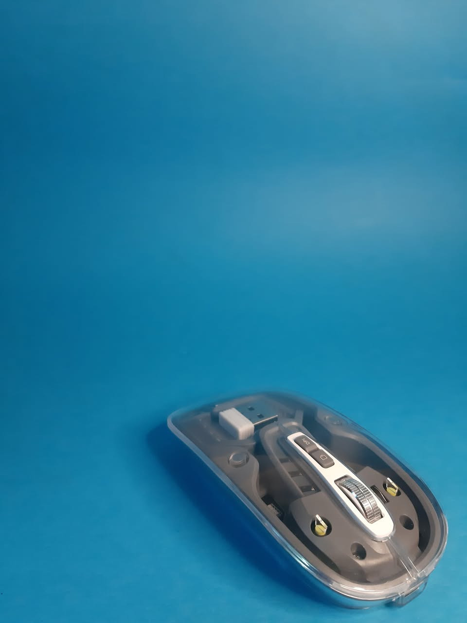 السلام عليكم 
متوفر ماوس ب متعدد نوعيات 
(usb dongle) يوس بي -(Bluetooth) بلوتوث - (wire less )واير ليس
شحن  و بطاريه
لون:ابيض-شفاف- اسود-وردي-بني-احمر-اخضر
جمله و مفرد 
13$:السعر مفرد
7$:السعر جمله
 ***********  :1واتساب رقم 
***********   :2واتساب رقم 
توصيل لجميع محافضات العراق مجانا 
للطلب راسلني خاص
