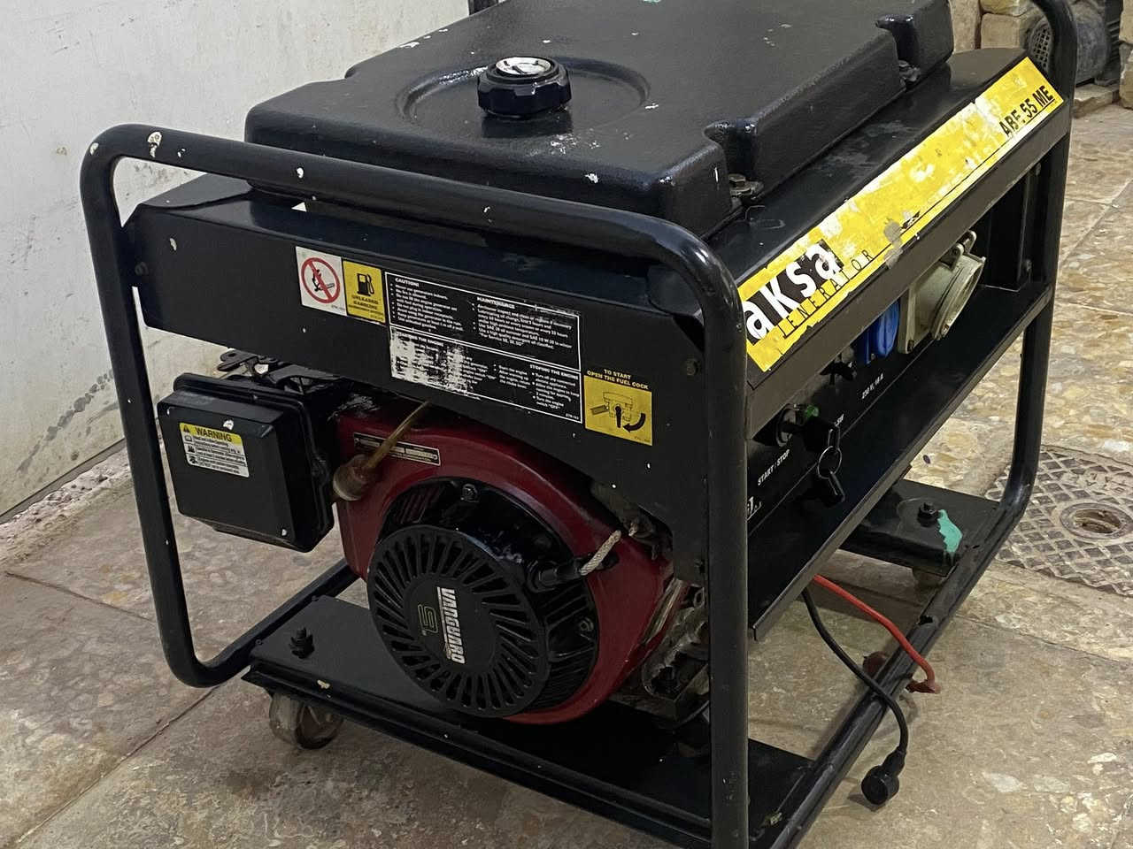 مولد مضيف مامصلح ٢٢ امبير ب٣٠٠ 
*********** بواسط العزيزية
