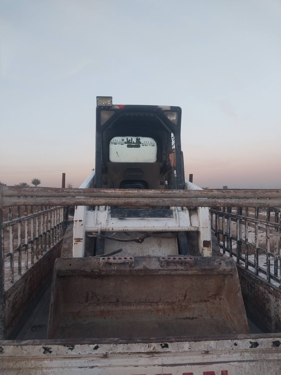 سلام عليكم من رخصت مدير لكروب شفل حجم ميه بوبكات موديل دعش جاهز ويه كيلتين شقال شرط لعنوان بقداد بسمايه تلفون ***********
