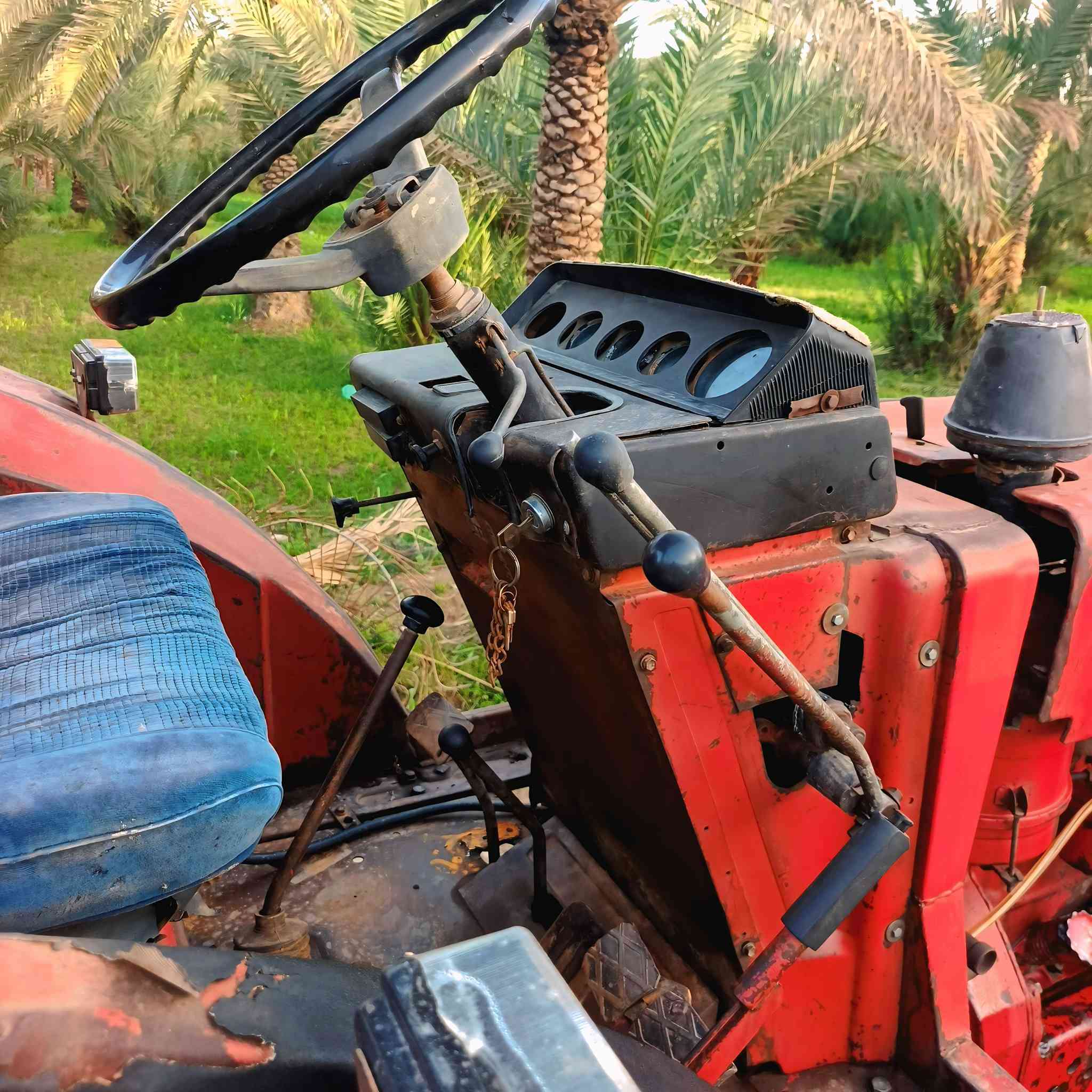 سلام عليكم مكينه بلاروس جاهزه كبل الشقل رقم وسنويه بدون تحويل محرك لا ينقص ولا يبخر وكير مكفول اكسنتات مكفوله مكان ناصريه قلعه سكر  السعر  6 وبيه مجال ***********
