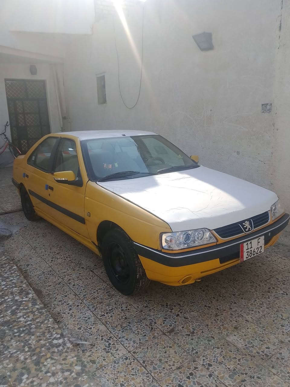 بيجو لميس 2015 رقم بغداد انكليزي مصفره هيئة وغرامات ب٣٦ مكانها بغداد 
***********
