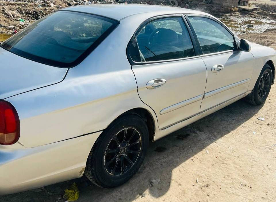 السلام عليكم من رخصة الادمن سوناتا وفود 2001تحويل مباشر السياره جاهزه من كلشي تبريد شغال السعر(38)وبيه مجال مكان  بابل الاستفسار على الرقم***********
