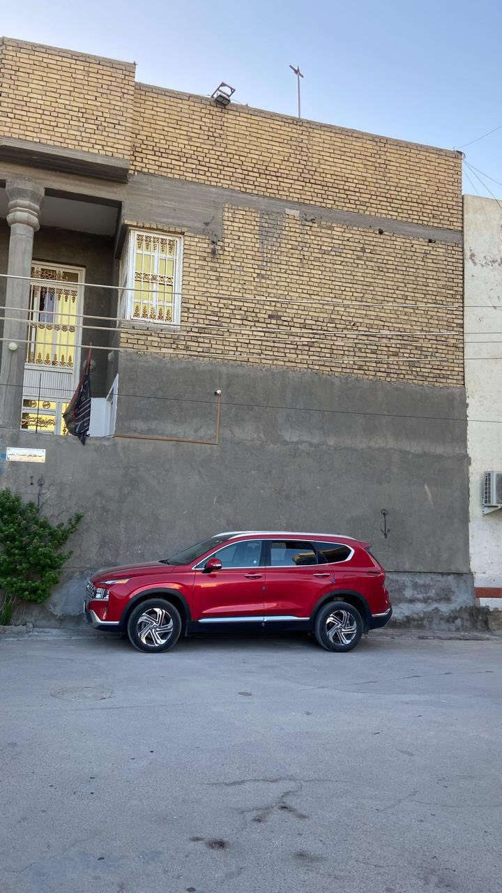 بيت طابو صرف منطقه الثوره
امامه ساحه( حديقه) ركن مساحته 150
ثلاث طوابق .الطابق الاول استقبال.غرفه نوم .صاله صحيات داخليه .طارمه وحمام خارجي .منور
الطابق الثاني 3 غرف نوم .صاله .صحيات
الطابق الثالث مخزن كبير .بيتونه سطح شتايگر
بيت تام المواصفات .طابوق والسقف كونكريت 
ارضيه الطابق الاول مرمر تركي.ارضيات الطابق الثاني سيراميك اسباني.الحمامات والمطبخ كلها سيراميك اسباني…المطبخ حار وبارد مع كاونتر خشب تركيHDF
تاريخ البناء 2018
متوفره كافه الخدمات تبليط .ارصفه .مجاري .مدارس.اسواق
سيارات.مجمعات تجاريه
الموقع /ناصريه: الثوره
السعر /425 وبي مجال 
هاتف

***********
