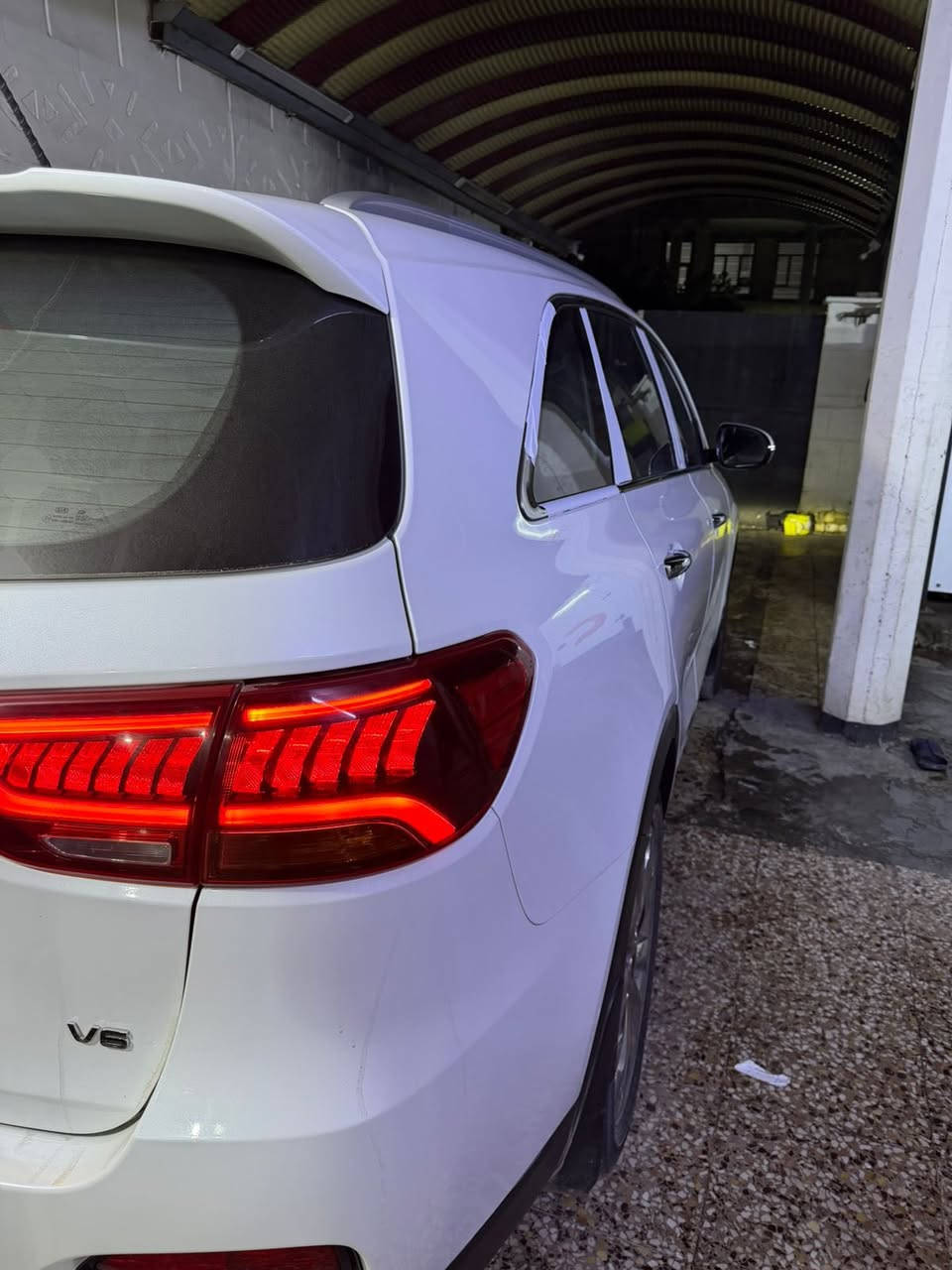 سلام عليكم 
كيا سورنتو موديل 2018 
خليجي مكفوله كفاله عامه 
كير ومحرك كهربائي كفاله 
محرك 6 سلندر 
7 راكب شاشه كأمره تحكم ستيرن 
سايد بريك دكمه
ماشيه 100 الف
باب خلفي كهرباء 
حساسات أمامي وخلفي 
كشنات كهرباء
كشنات جلد 
رقم بغداد الدولي 
السعر 218 وبيه مجال
مكان السيارة بغداد البلديات 
رقم ***********
