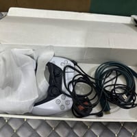 بلي فايف فات اخو جديد متروك ويا ثنين جوستك +ملحقات الاصليه ستفسار اكثر...